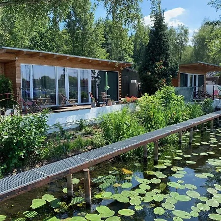 Tiny House Oder Auf Der Sunset Marina Orman Evi
