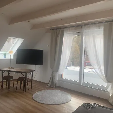 Tiny House Oder Auf Der Sunset Marina Orman Evi