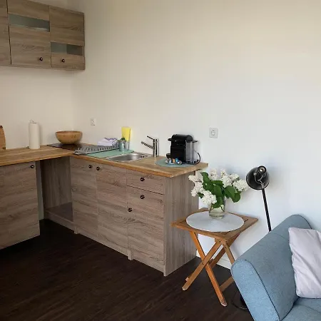 Tiny House Oder Auf Der Sunset Marina Orman Evi