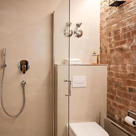 Luxurious Urban Living - Premium Downtown Next To Hbf Appartement *