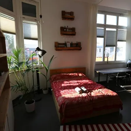 Luftiges Upcycling Im Eg - Zentral Lägenhet
