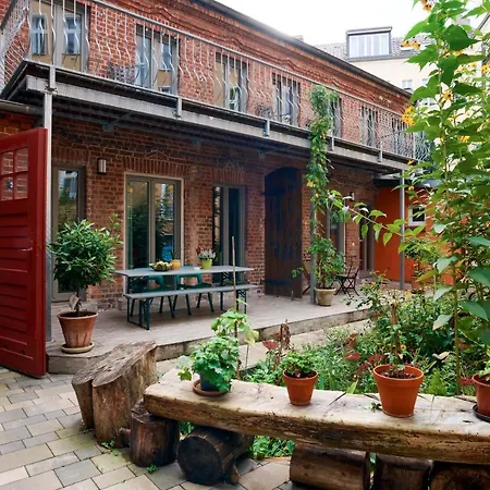 Appartement Beautiful And Cozy Remise For Up To 6 Guests Berlijn