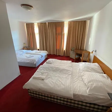 Maerkischer Hof Hotel 3*
