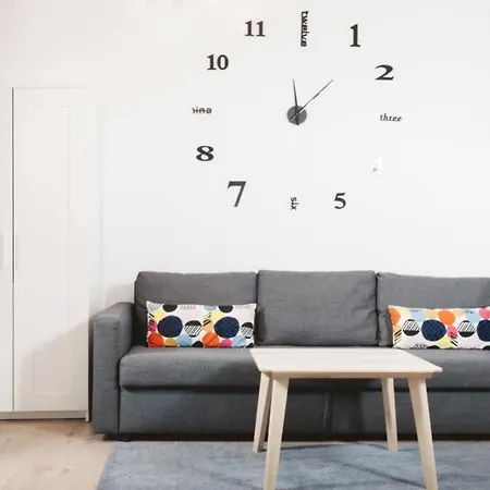Apartman Near Shooping Center, 6 Guests Berlin