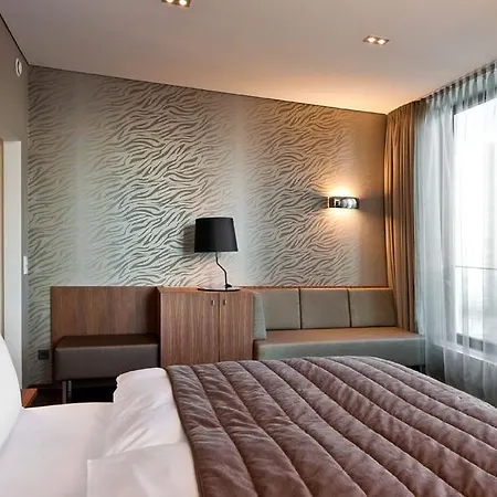 Отель Cosmo Mitte 4*