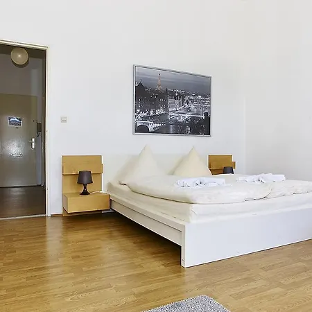 Bearlincity - Center West Apartment