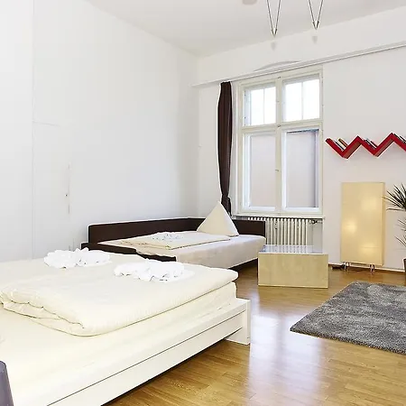Bearlincity - Center West * Berlin