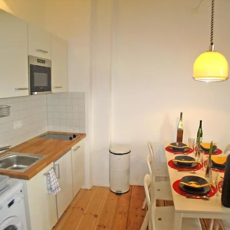 Friedrichshain Apartment *
