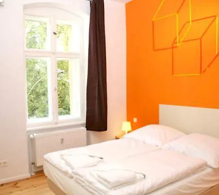 Friedrichshain Apartment *