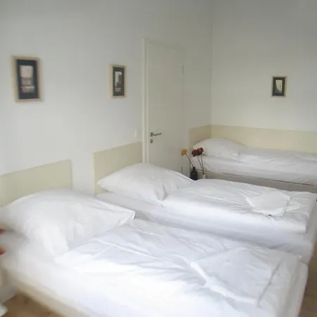 Friedrichshain Apartment *