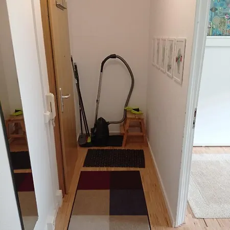 Ferienwohnung Für 1-2 Personen In Berlin, Nähe U Friedrichsfelde
