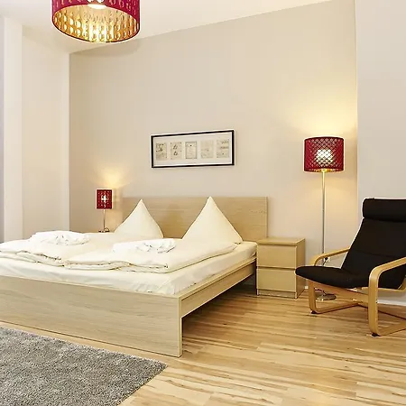 Bearlincity - Center West * Berlin