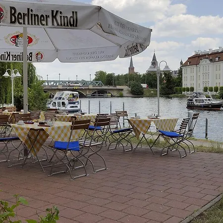 Hotel Am Schloss Koepenick By Golden Tulip 3*