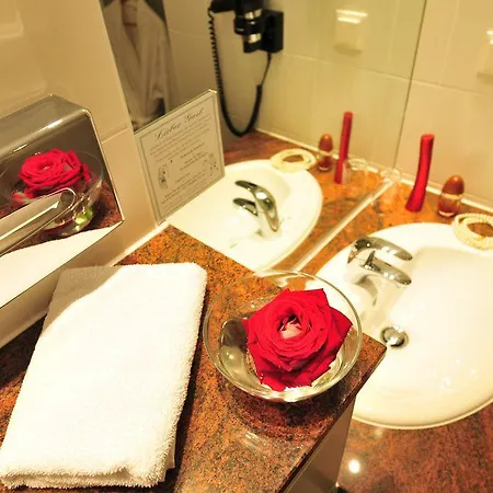 Anna 1908 Hotel 3*