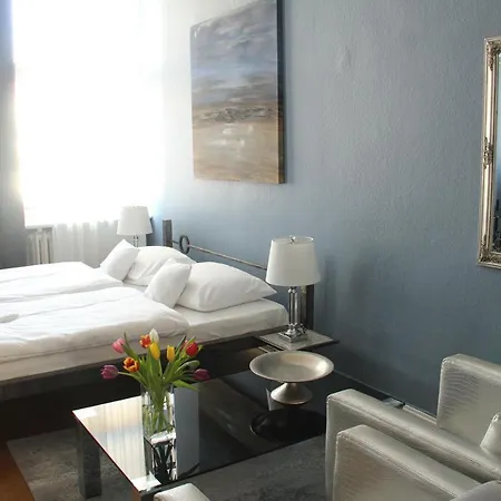 Arthotel Connection מלון 3*