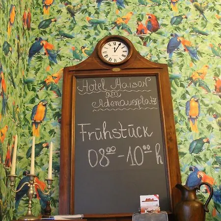 Hotel Am Adenauerplatz 3*