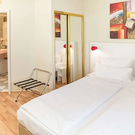 Hotel Am Schloss Koepenick By Golden Tulip 3*
