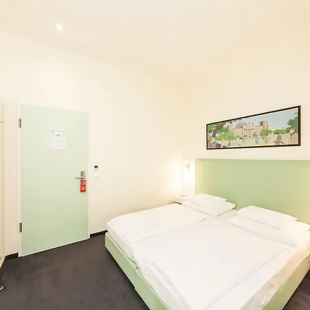 Garner - Checkpoint Charlie By Ihg Hotel