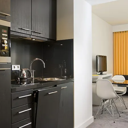 Adina Hackescher Markt Aparthotel 4*
