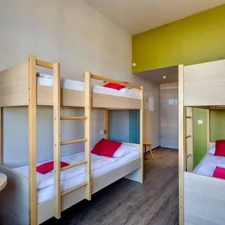 Hotel Meininger Mitte 3*