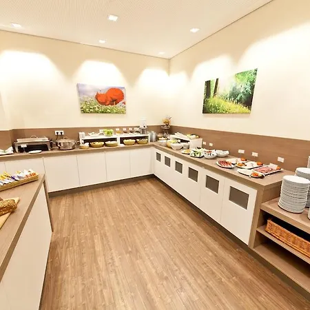 Hotel Garner - Charlottenburg, An Ihg