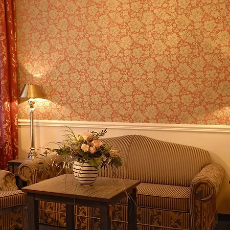 Hotel Myer's