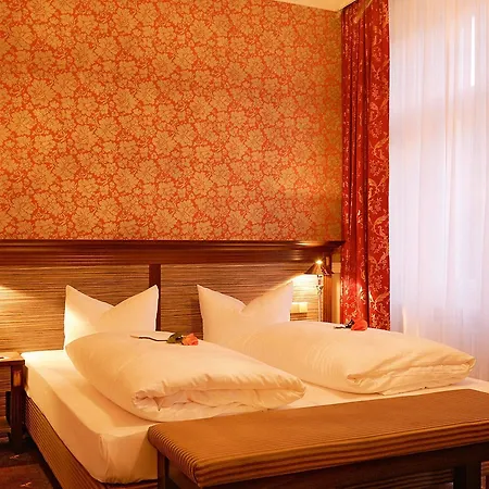 Myer's Hotel 4*