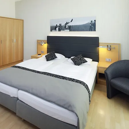 Airporthotel Berlin-adlershof Отель Берлин