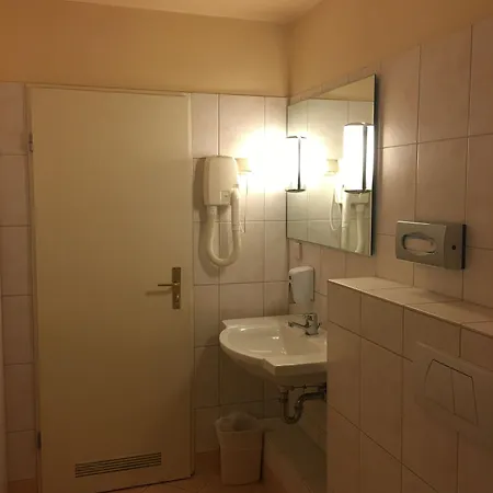 Kurfuerst Am Kurfuerstendamm Hotel