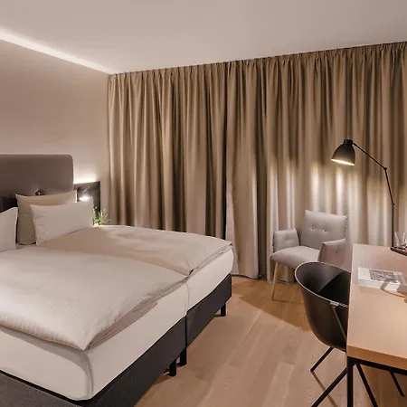 Hotel The Yard 4*