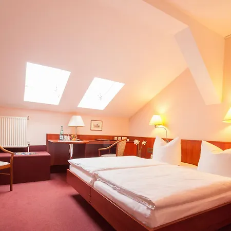 Hotell Kastanienhof 3*