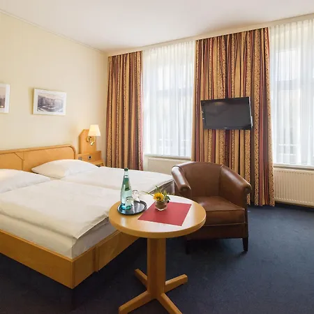 Hotell Kastanienhof 3*