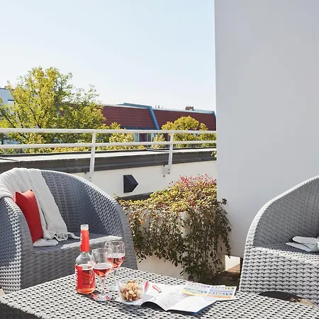Living Weissensee Aparthotel 4*