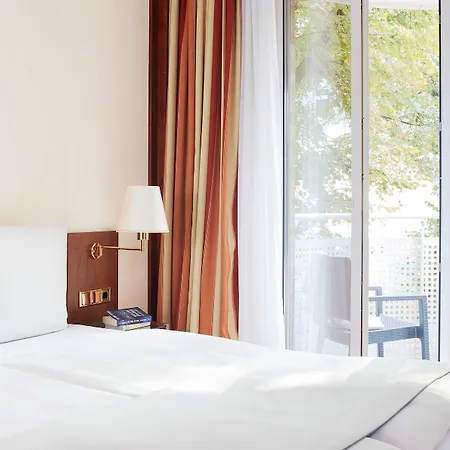 Living Weissensee Aparthotel