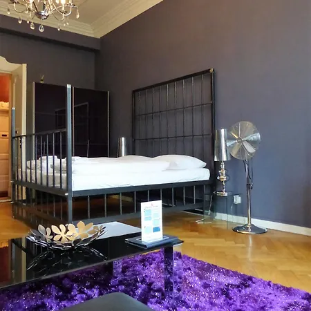 Arthotel Connection מלון 3*