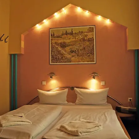 Hotel Art Charlottenburger Hof 3*