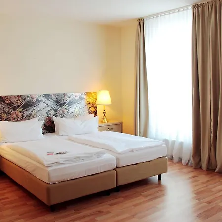 Hotel Am Schloss Koepenick By Golden Tulip 3*