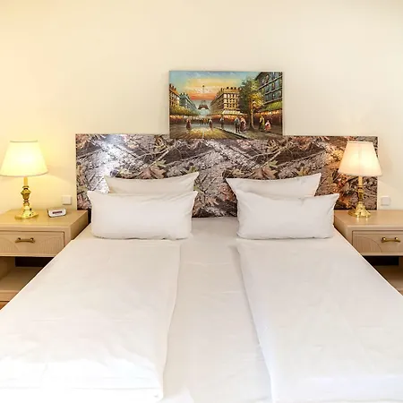 Am Schloss Koepenick By Golden Tulip 3* Berlin