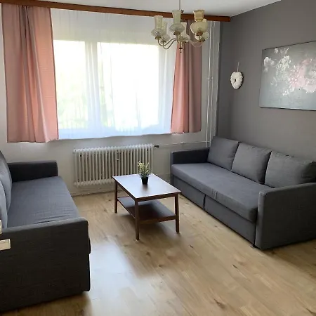 Апартаменты Lebt-wohnung Fur Bis Zu 12 Personen