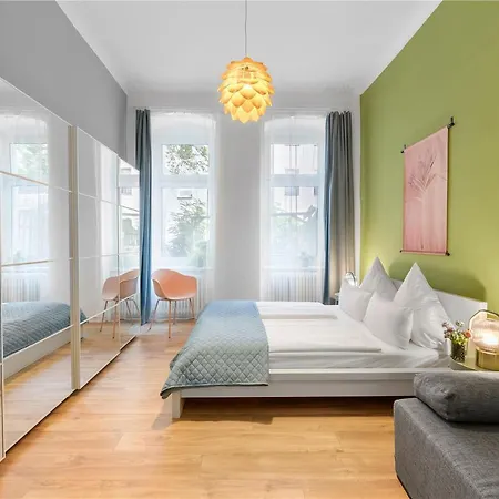 33 I Und N Mitte Apartment *