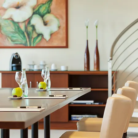 Ameron Abion Spreebogen Hotel 4*