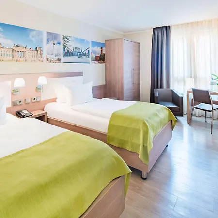 Western Kantstrasse Szálloda 4*