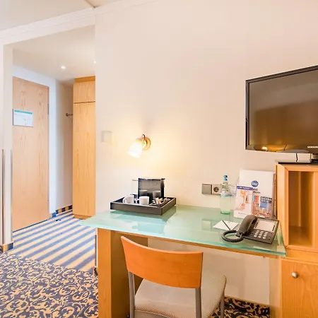 Western Kantstrasse 4* Berlin