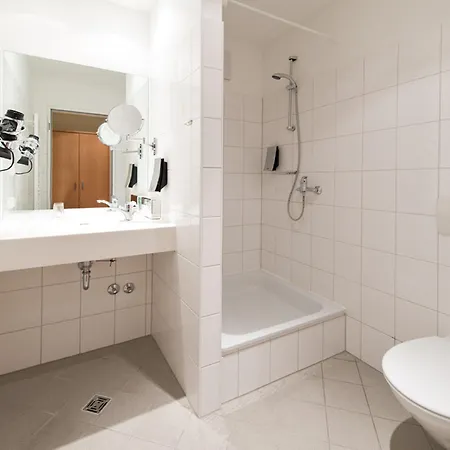 Airporthotel Berlin-adlershof Отель 3*