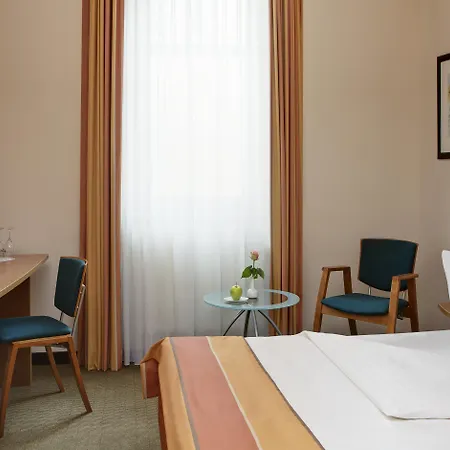Hotel Intercityhotel Ostbahnhof 3*