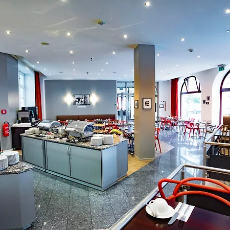 Garner - Checkpoint Charlie By Ihg Hotel 4*