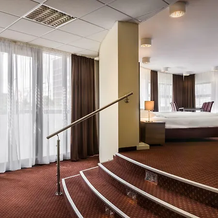Garner - Schoeneberg By Ihg Hotel