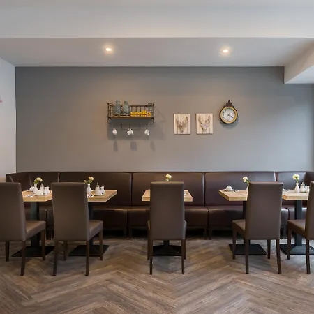 Garner - Schoeneberg By Ihg Hotel