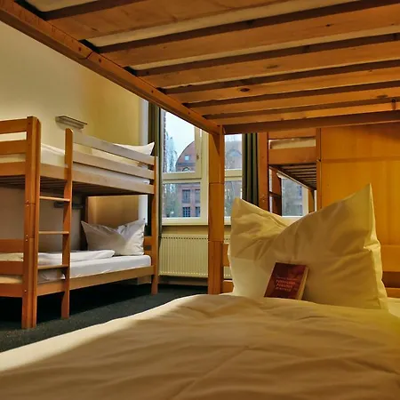 Industriepalast Hostel *