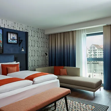 Indigo - East Side Gallery, An Ihg 4*